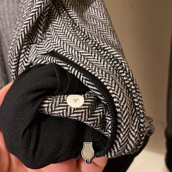 Lululemon pull over hoodie - Picture 2 of 9